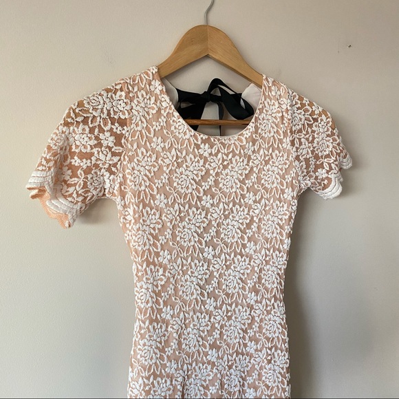 Pink and white Lace Dress with Black Bow - Picture 4 of 9